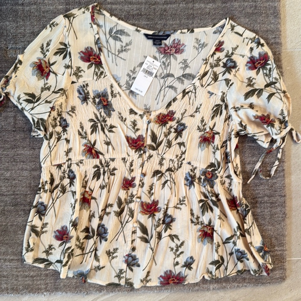 American Eagle top